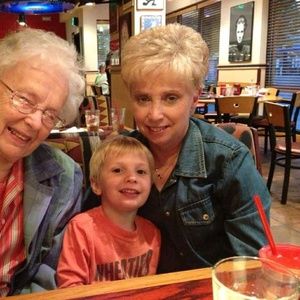 Meet your Posher, Sharon